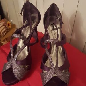 Purple dressy shoes